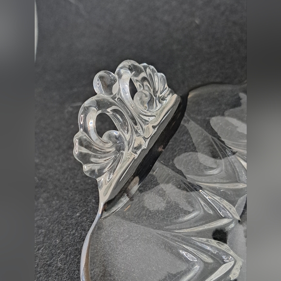 Vintage Leaves Berries and Birds Pattern Silver Glass Dish. - Picture 5 of 7